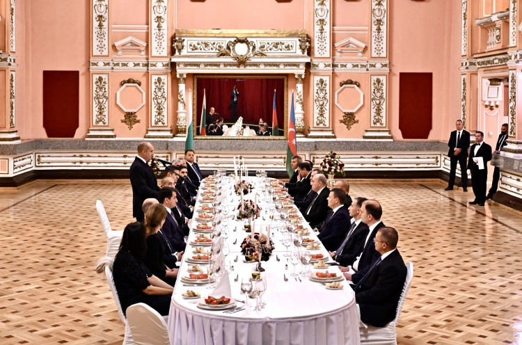 Prezident İlham Əliyevin şərəfinə rəsmi şam yeməyi verilib<font color=red> - FOTOLAR</font>
