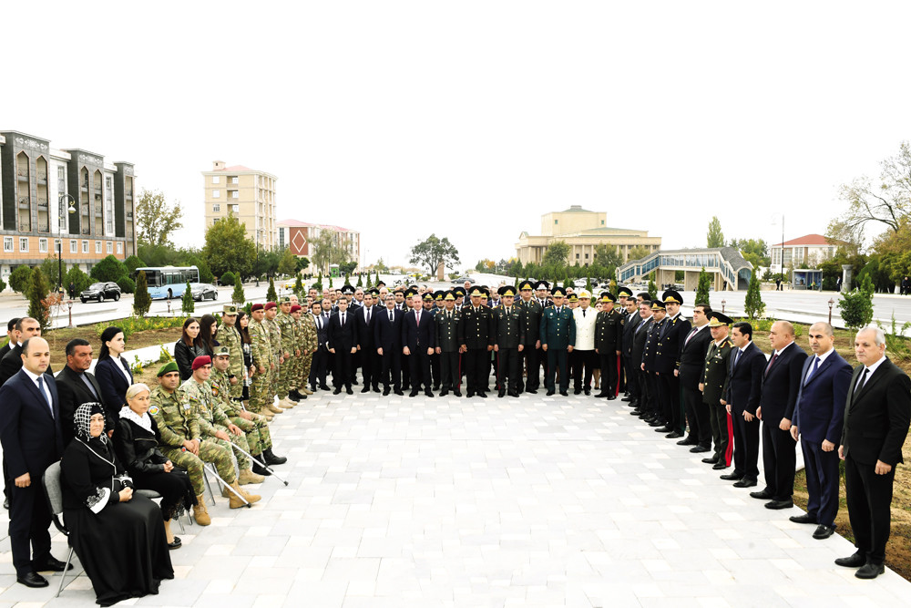 Naxçıvan şəhərində Zəfər Abidəsi yaradılıb<font color=red> - FOTOLAR</font>