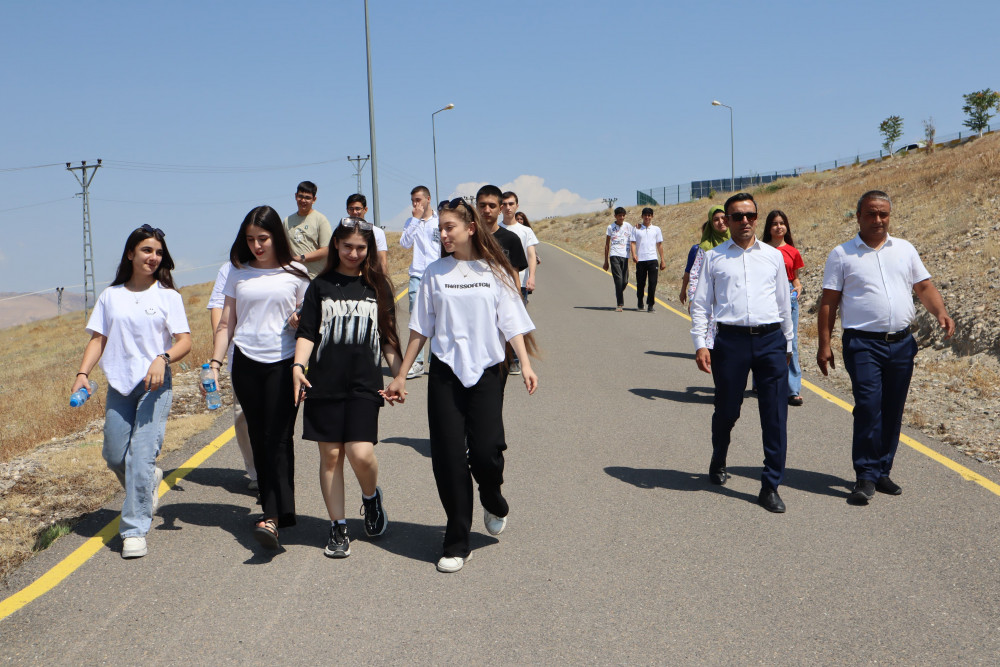 "Yaşıl enerji" poliqonuna çevrilən Naxçıvanda maarifləndirmə işləri davam edir<font color=red> - FOTOLAR</font>