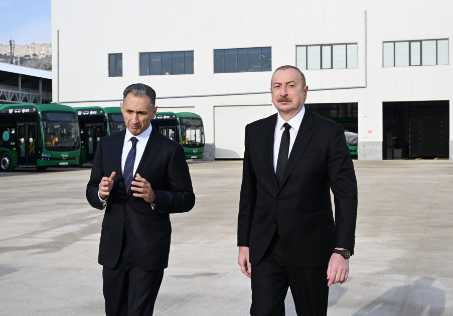 Prezident İlham Əliyev Zığ Elektrik Avtobus Parkının fəaliyyəti ilə tanış olub<font color='red'> - YENİLƏNİB</font><font color=red> - FOTOLAR</font>