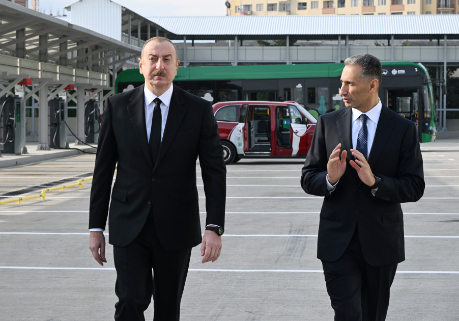 Prezident İlham Əliyev Zığ Elektrik Avtobus Parkının fəaliyyəti ilə tanış olub<font color='red'> - YENİLƏNİB</font><font color=red> - FOTOLAR</font>