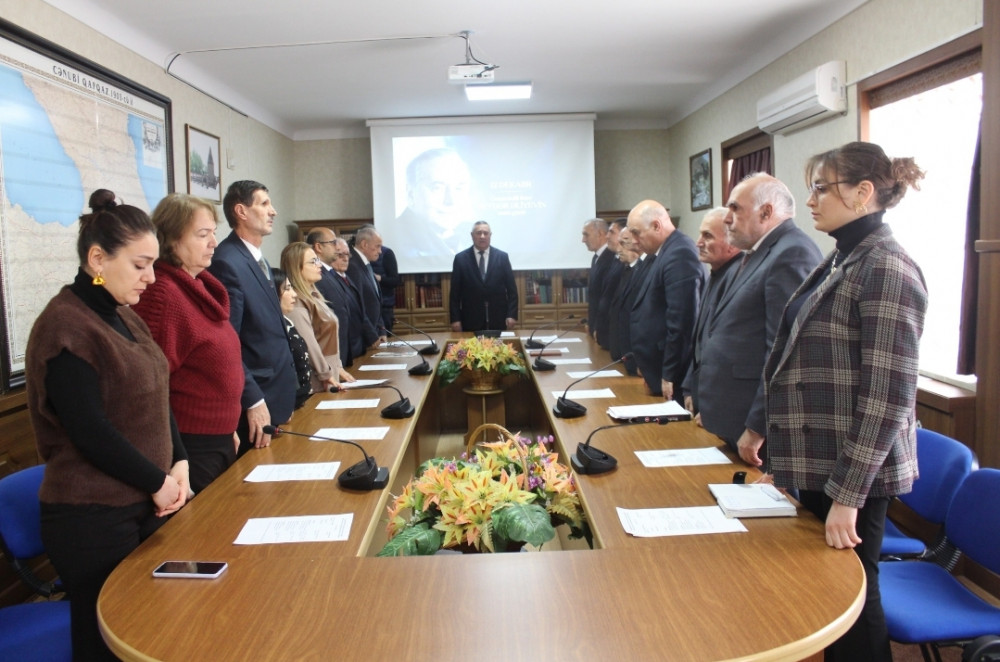 Ümummilli lider Heydər Əliyevin anım gününə həsr olunmuş elmi konfrans <font color=red> - FOTOLAR</font>