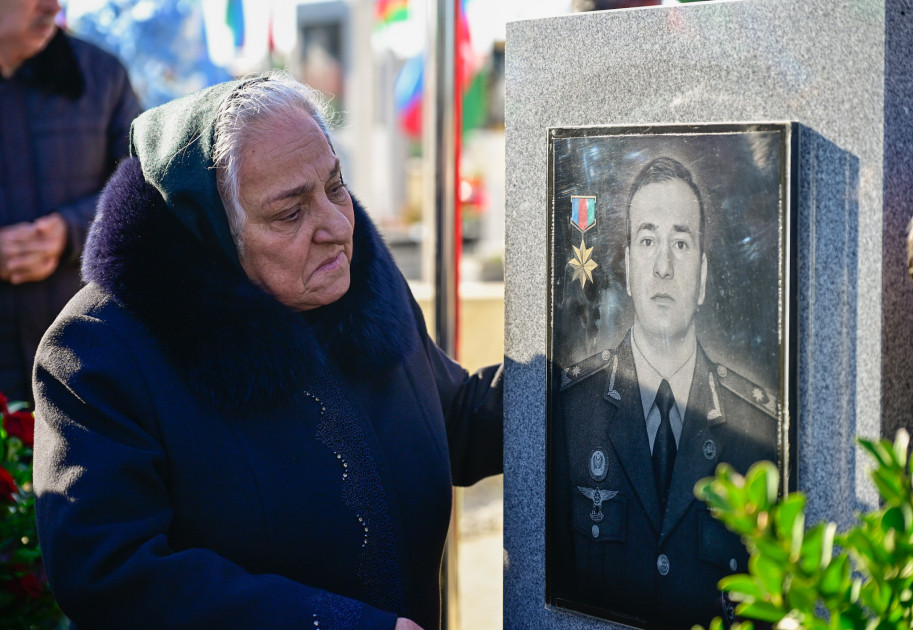 Milli Qəhrəman Polad Həşimovun doğum günündə xatirəsi yad edilib<font color=red> - FOTOLAR</font>