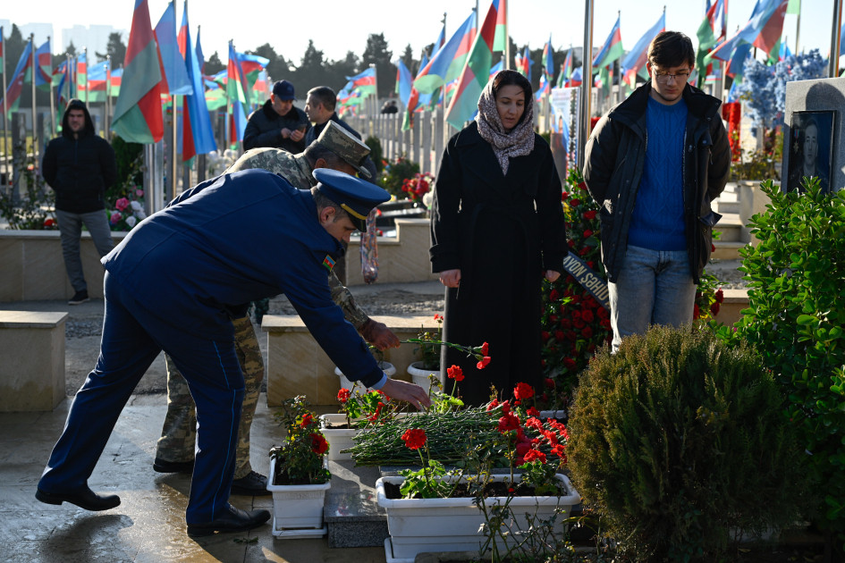 Milli Qəhrəman Polad Həşimovun doğum günündə xatirəsi yad edilib<font color=red> - FOTOLAR</font>