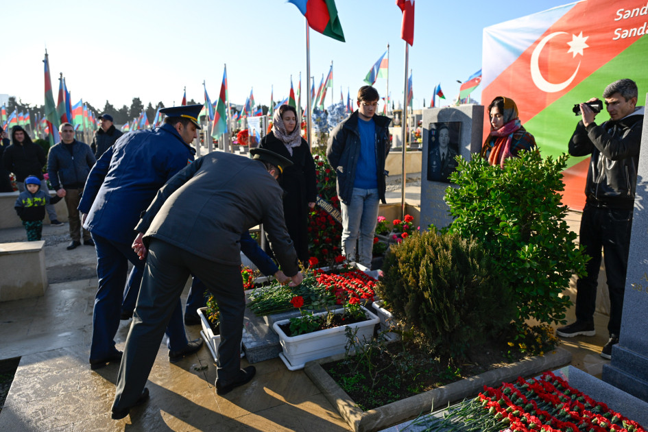 Milli Qəhrəman Polad Həşimovun doğum günündə xatirəsi yad edilib<font color=red> - FOTOLAR</font>