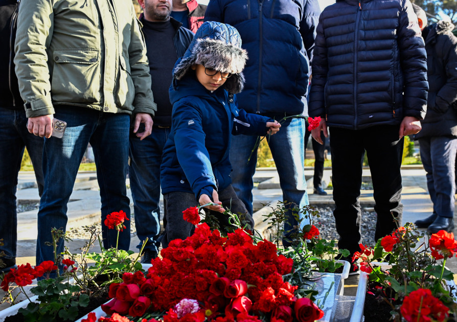 Milli Qəhrəman Polad Həşimovun doğum günündə xatirəsi yad edilib<font color=red> - FOTOLAR</font>