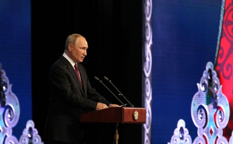 Vladimir Putin Ukraynanı danışıqlar masası arxasına çağırıb