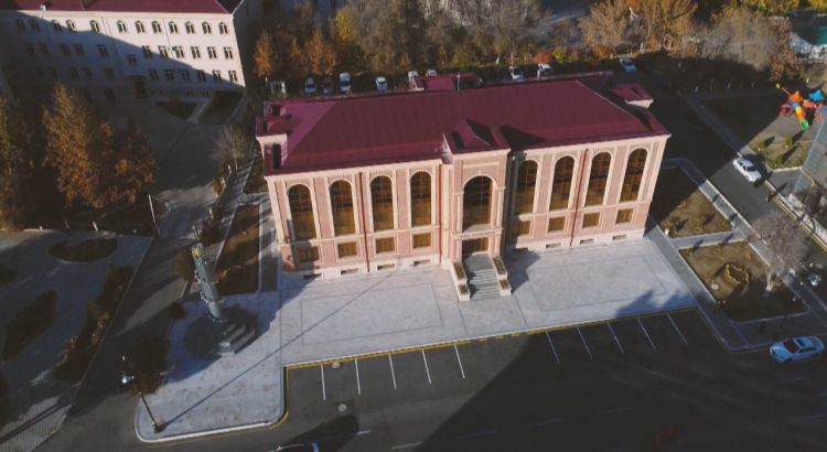 Naxçıvan Muxtar Respublika Uşaq Kitabxanasının yeni binası istifadəyə verilib<font color=red> - VİDEO</font>