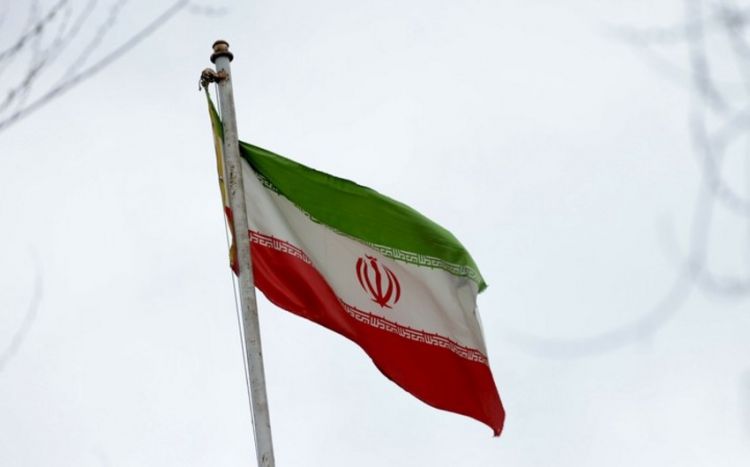 KİV: İranın Parisdəki konsulluğuna partlayıcı ilə daxil olan şəxs saxlanılıb
