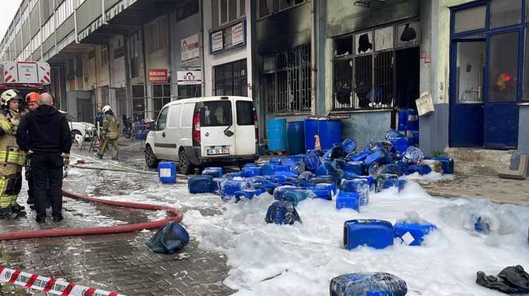 İstanbulda müəssisədə partlayış baş verib, yaralananlar var