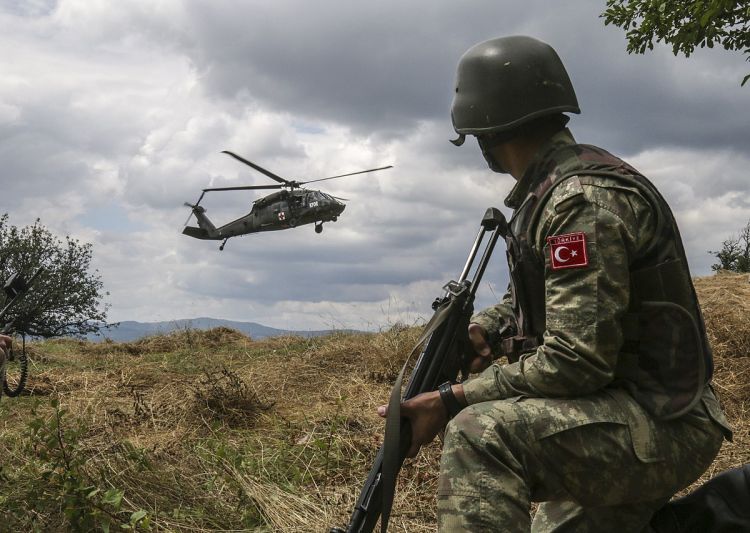 Türkiyə Ordusu Suriyada mümkün əməliyyatla bağlı döyüş hazırlığına gətirilib