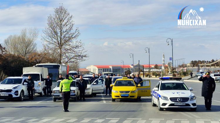 Naxçıvanda 20 Yanvar şəhidlərinin xatirəsi bir dəqiqəlik sükutla yad edilib<font color=red> - FOTOLAR</font>