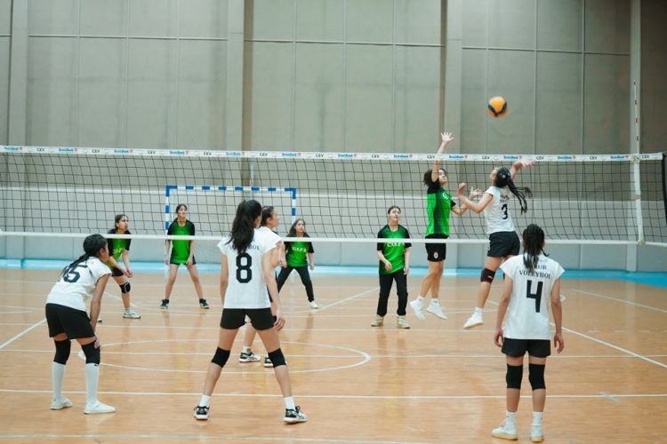 Naxçıvanda voleybol üzrə zona birinciliyi keçirilir<font color=red> - FOTOLAR</font>